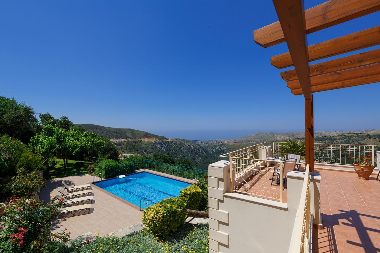 Harkia Villas Exteriör bild