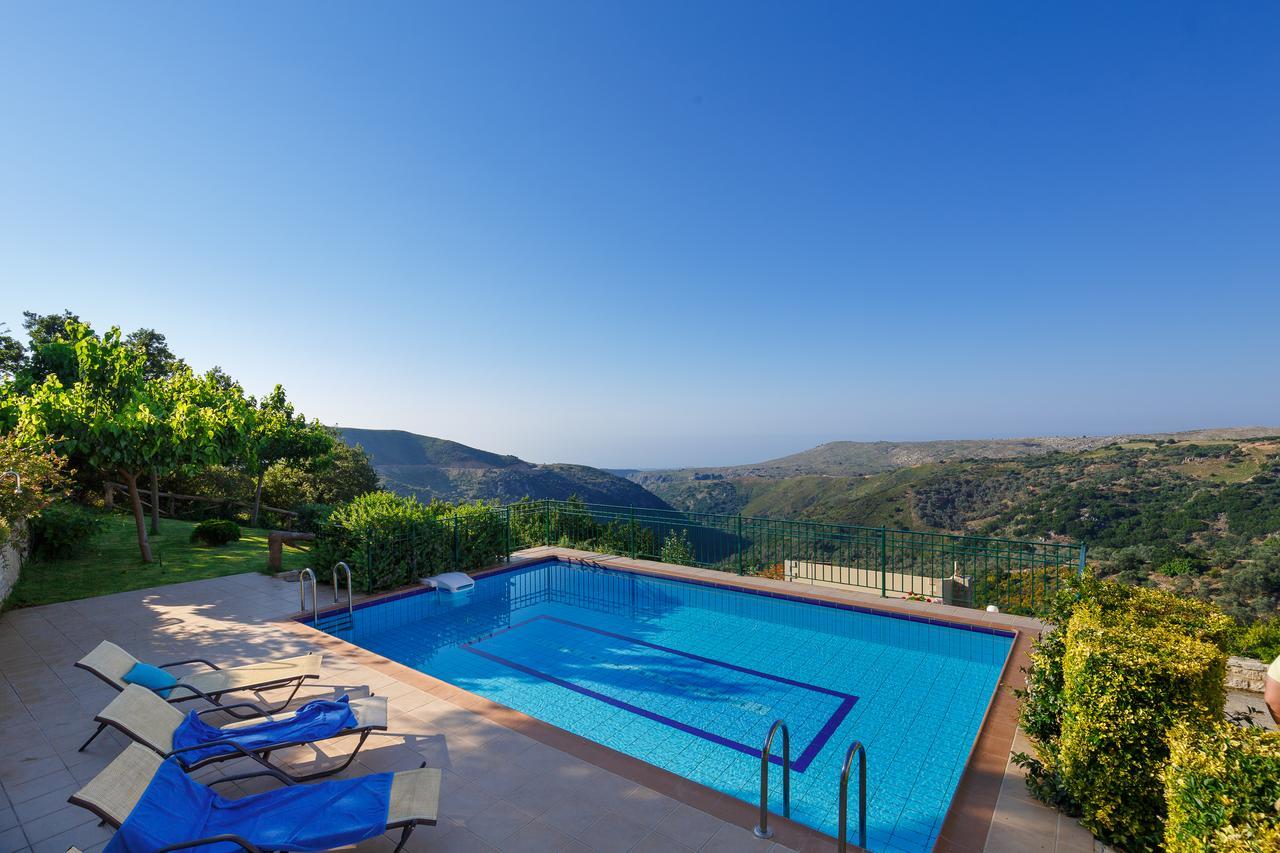 Harkia Villas Exteriör bild